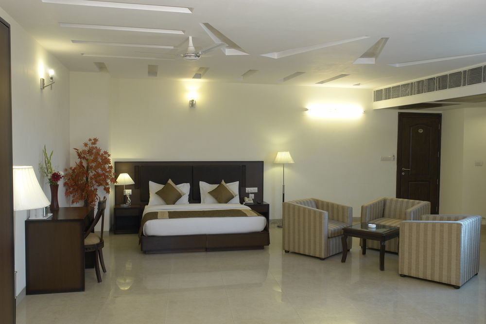 Hotel Alpine Tree Neu-Delhi Exterior foto