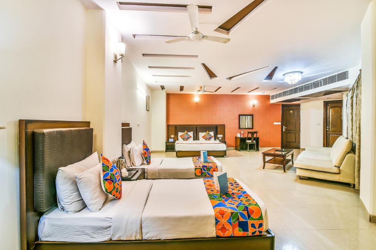 Hotel Alpine Tree Neu-Delhi Exterior foto